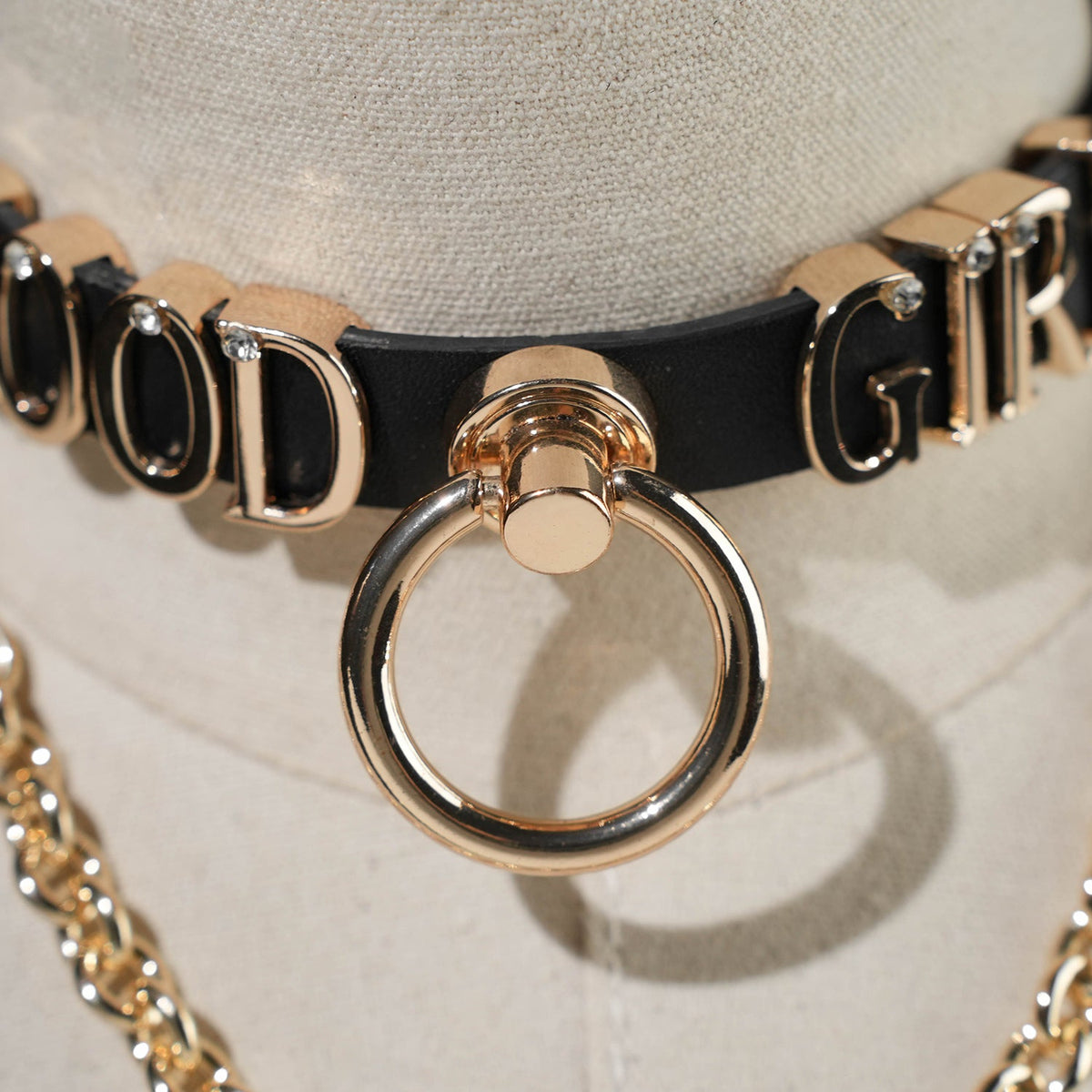 Antiphus Metal Letter Choker with chain & Oring