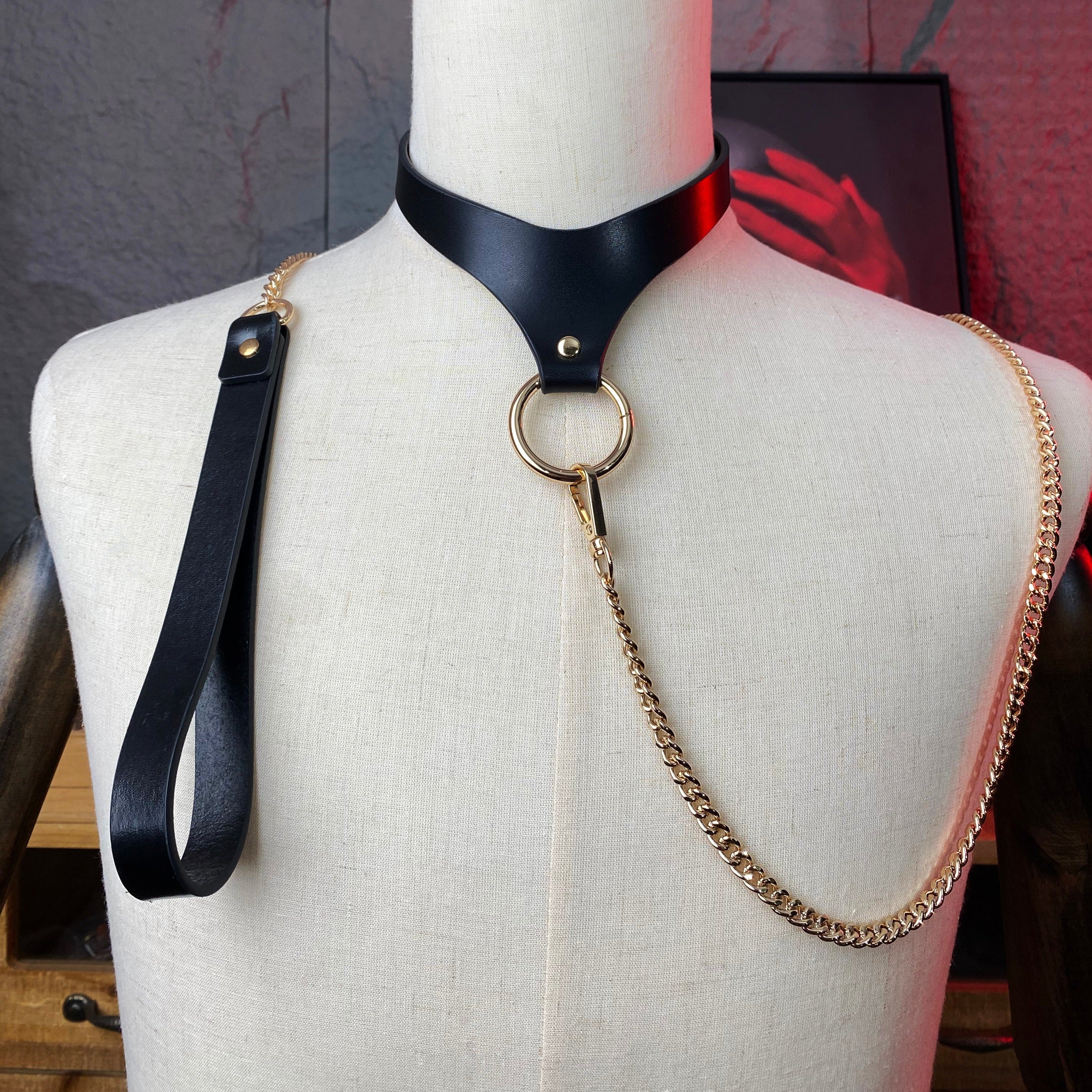 Medea Leather Collar with O-Ring