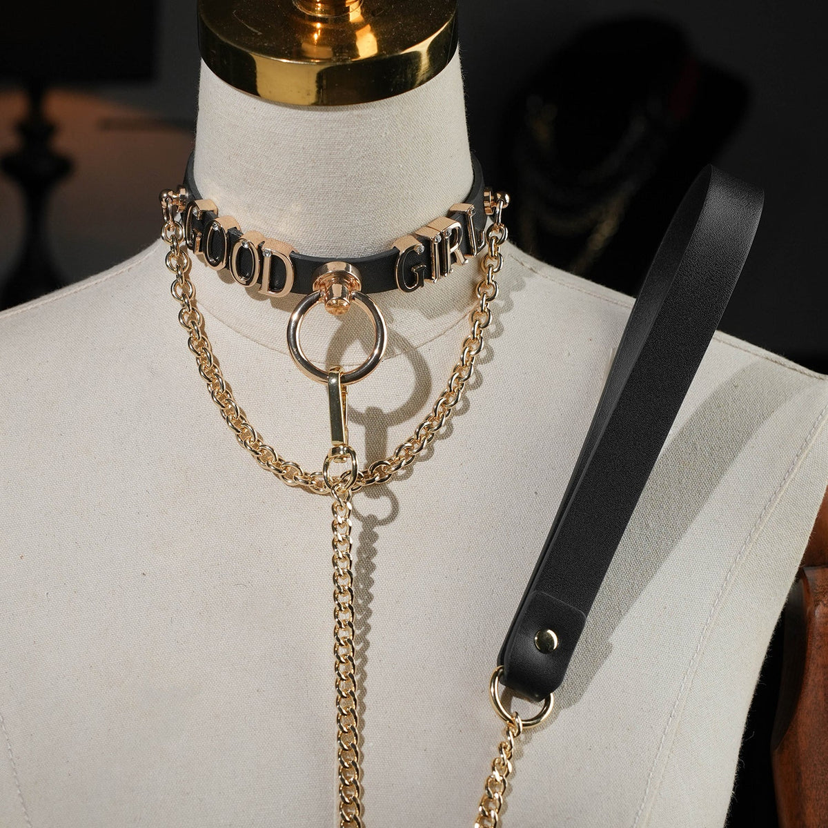 Antiphus Metal Letter Choker with chain & Oring