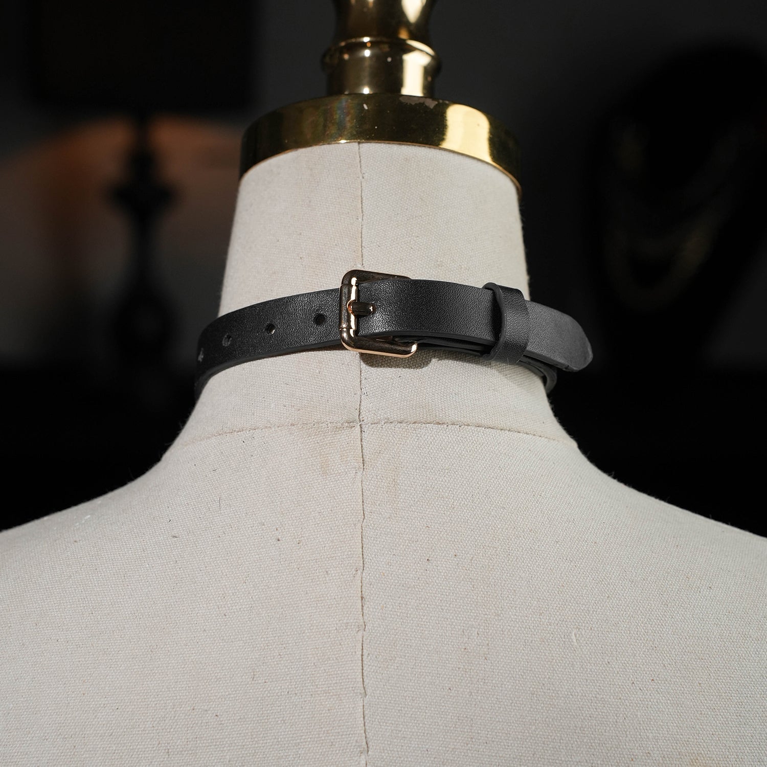 Antiphus Metal Letter Choker with chain & Oring
