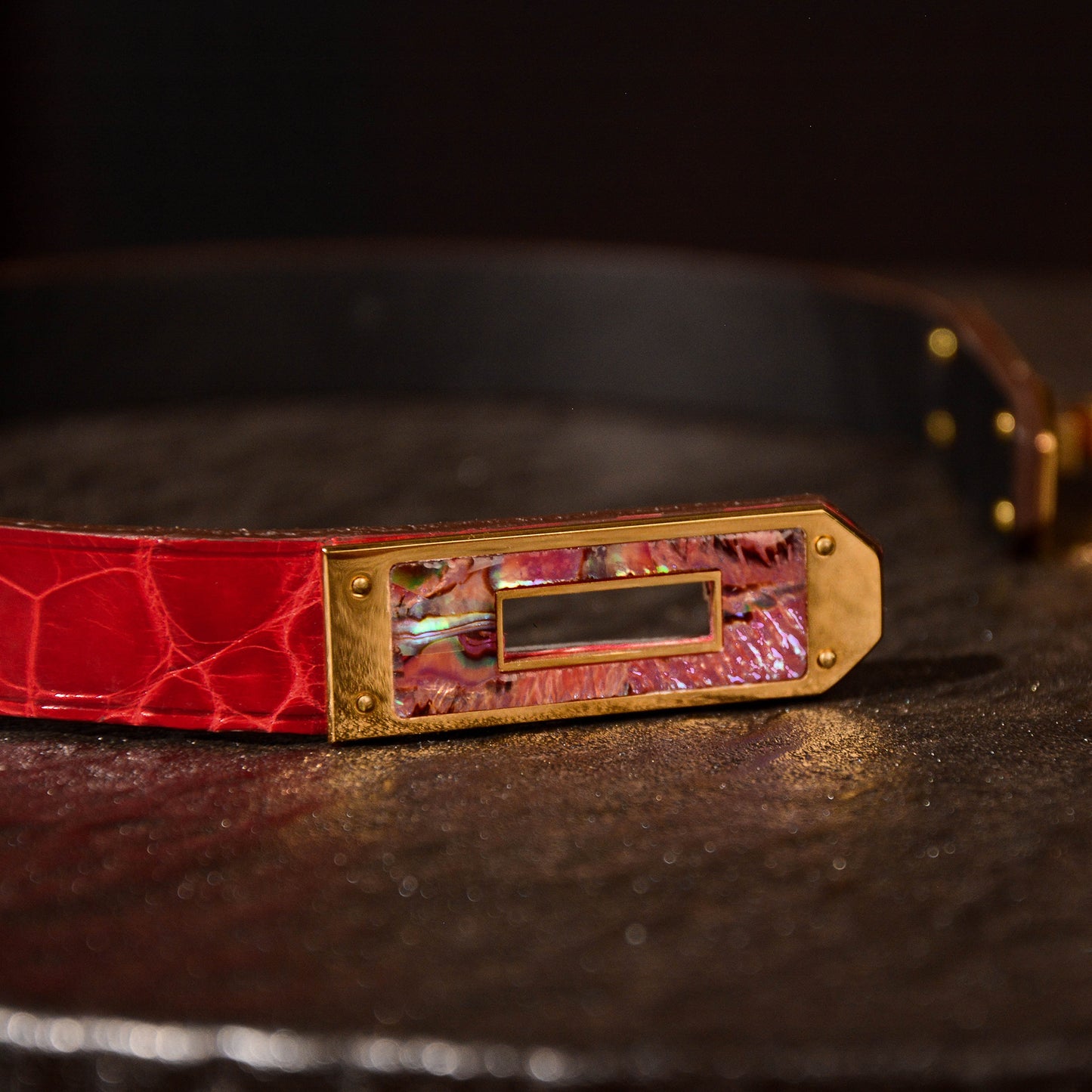 Bacchantes Red Alligator Collar