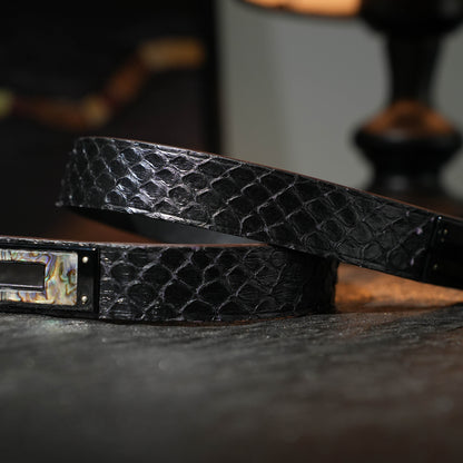 Perseus Black Buckle Collar