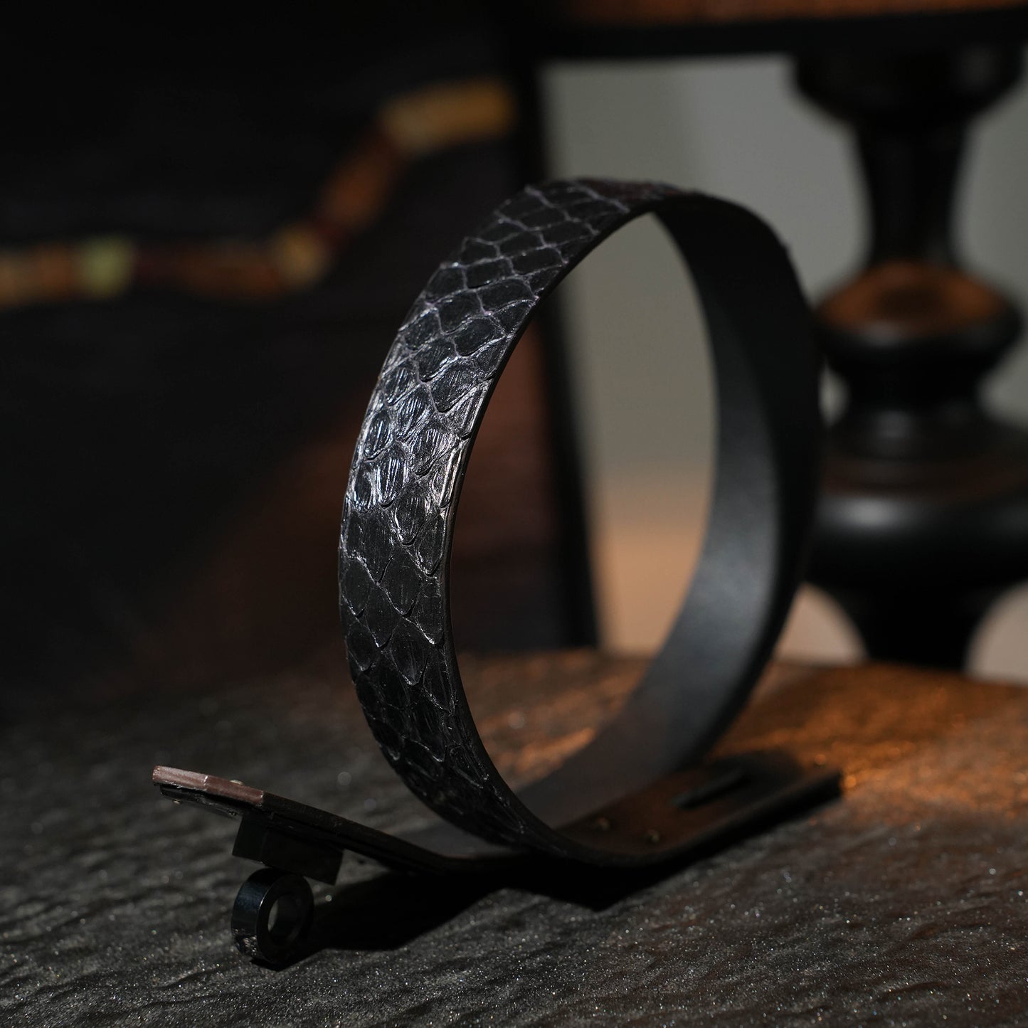 Perseus Black Buckle Collar
