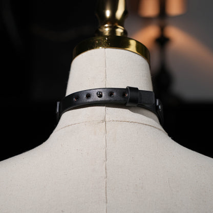 Nireus Black Collar Choker