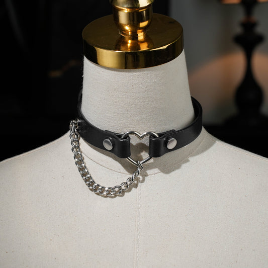 Soma Black Heart Choker With Chain