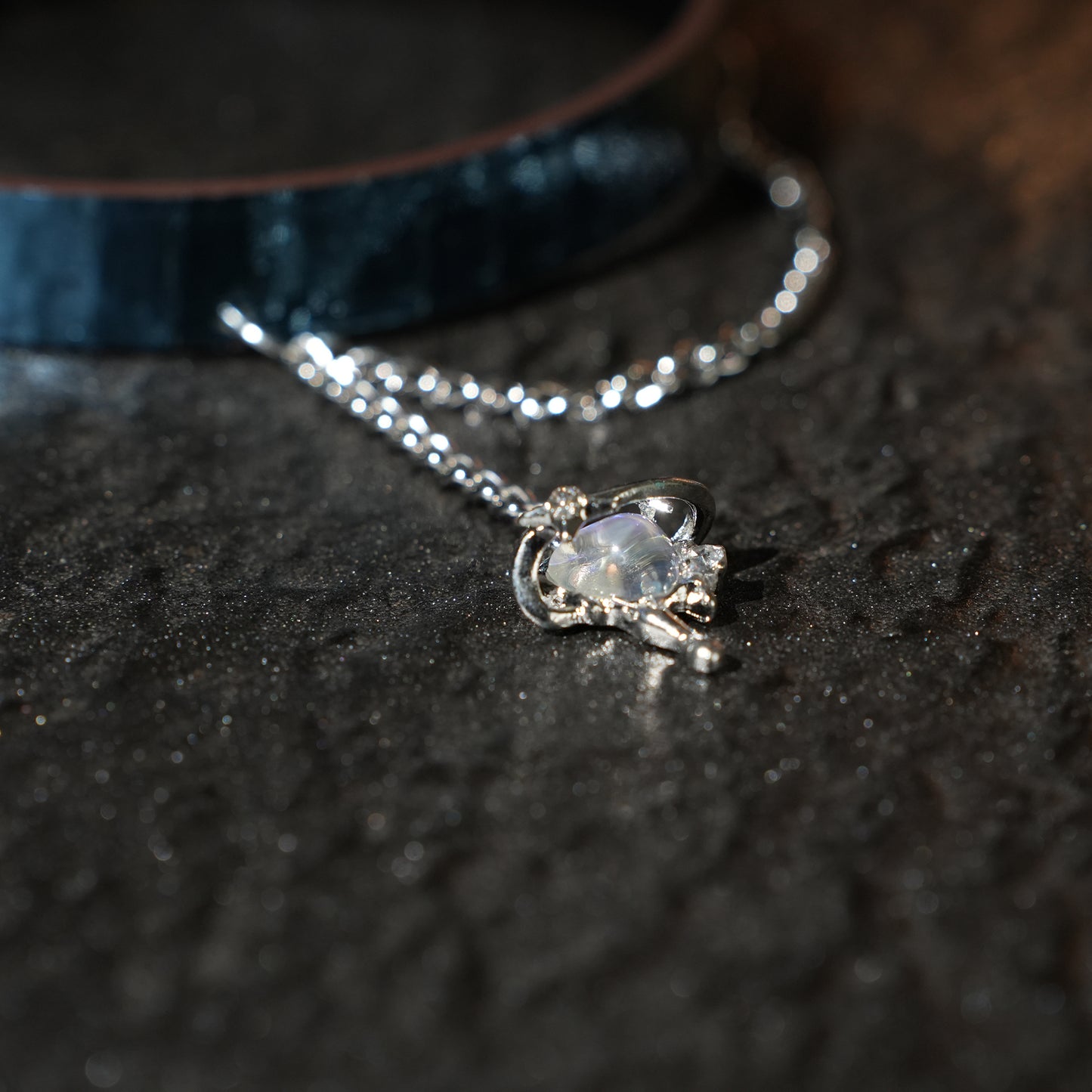 Thalassa Blue chain collar