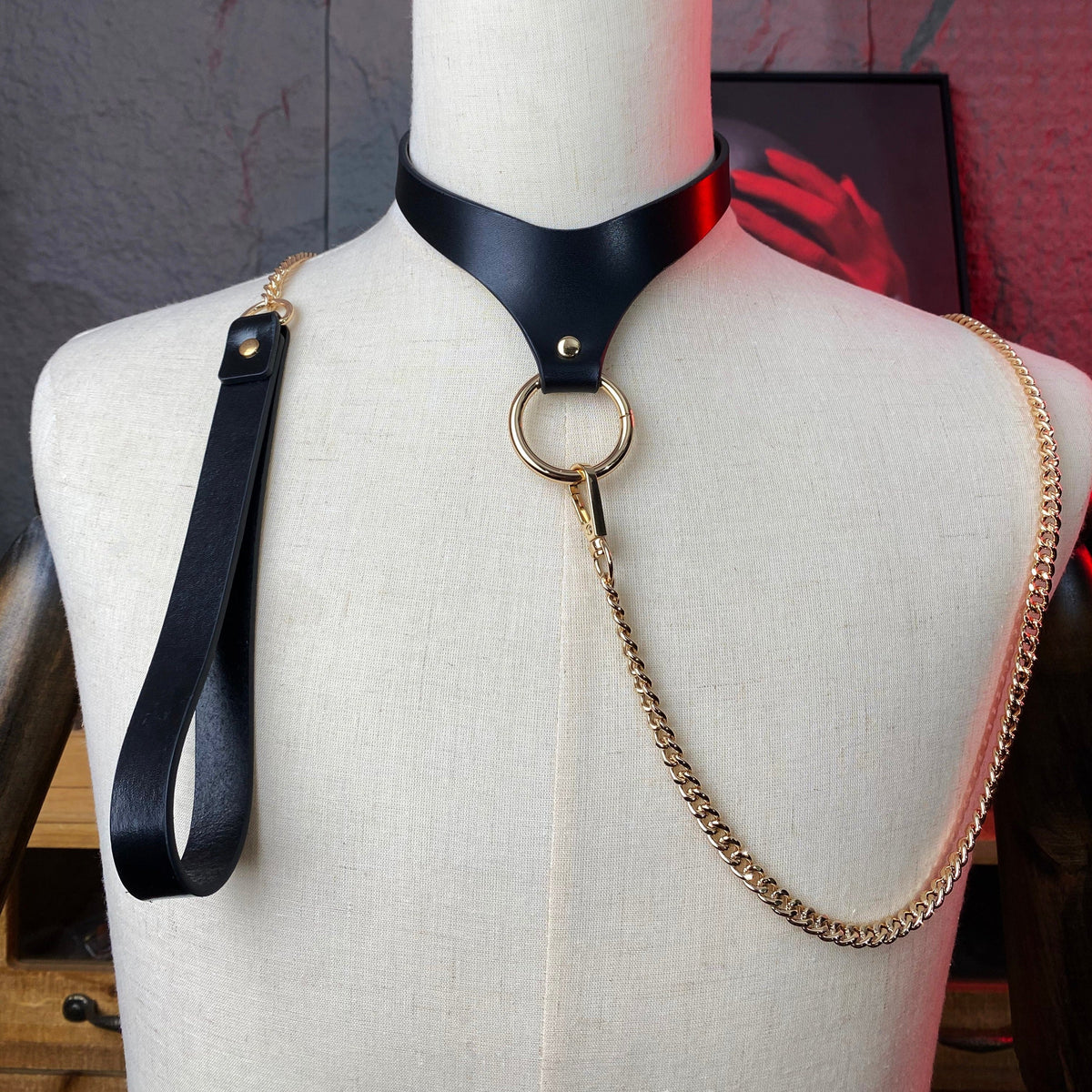 Medea Leather Collar with O-Ring
