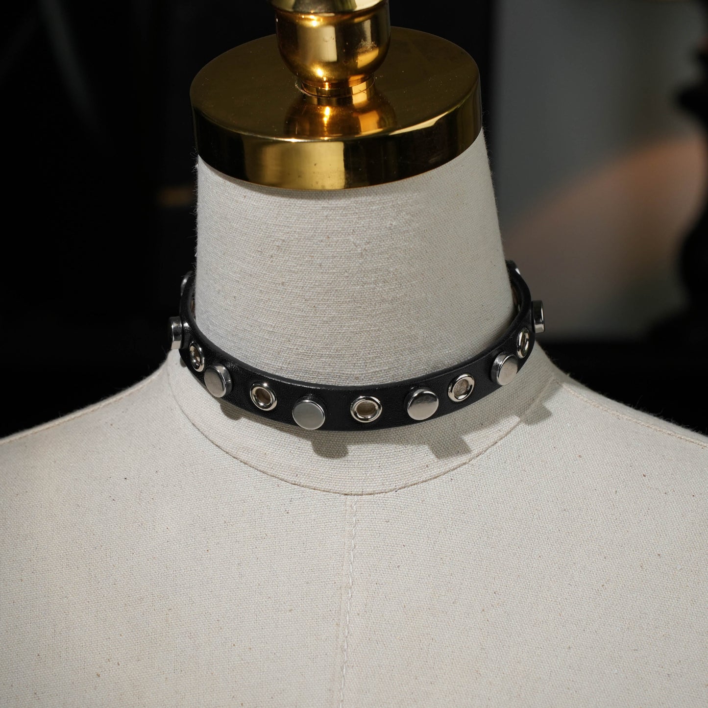 Bio Round Stud Punk Choker