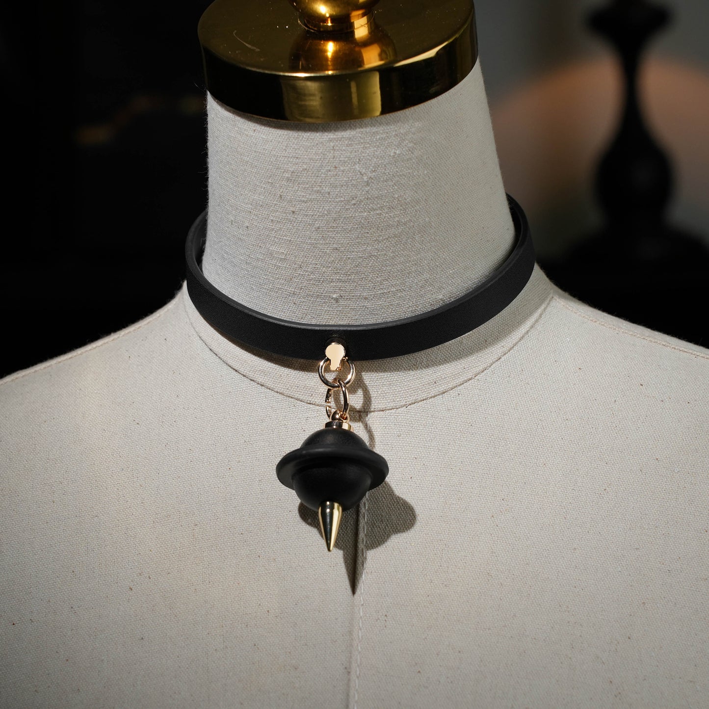 World of Spikes Bell With Spike Choker