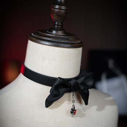 Laius Bow Choker with Silver Lock