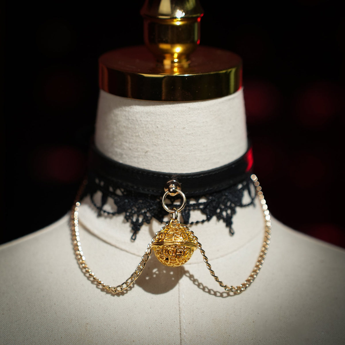 Clotho Black Lace Choker with Double-Chain