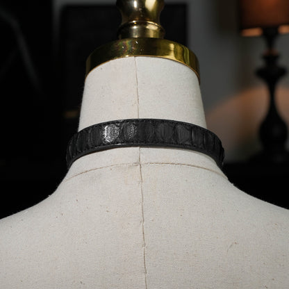 Crius Black Gold Kelly Buckle Collar