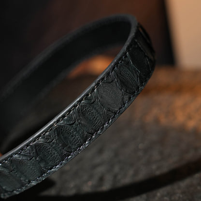 Crius Black Gold Kelly Buckle Collar