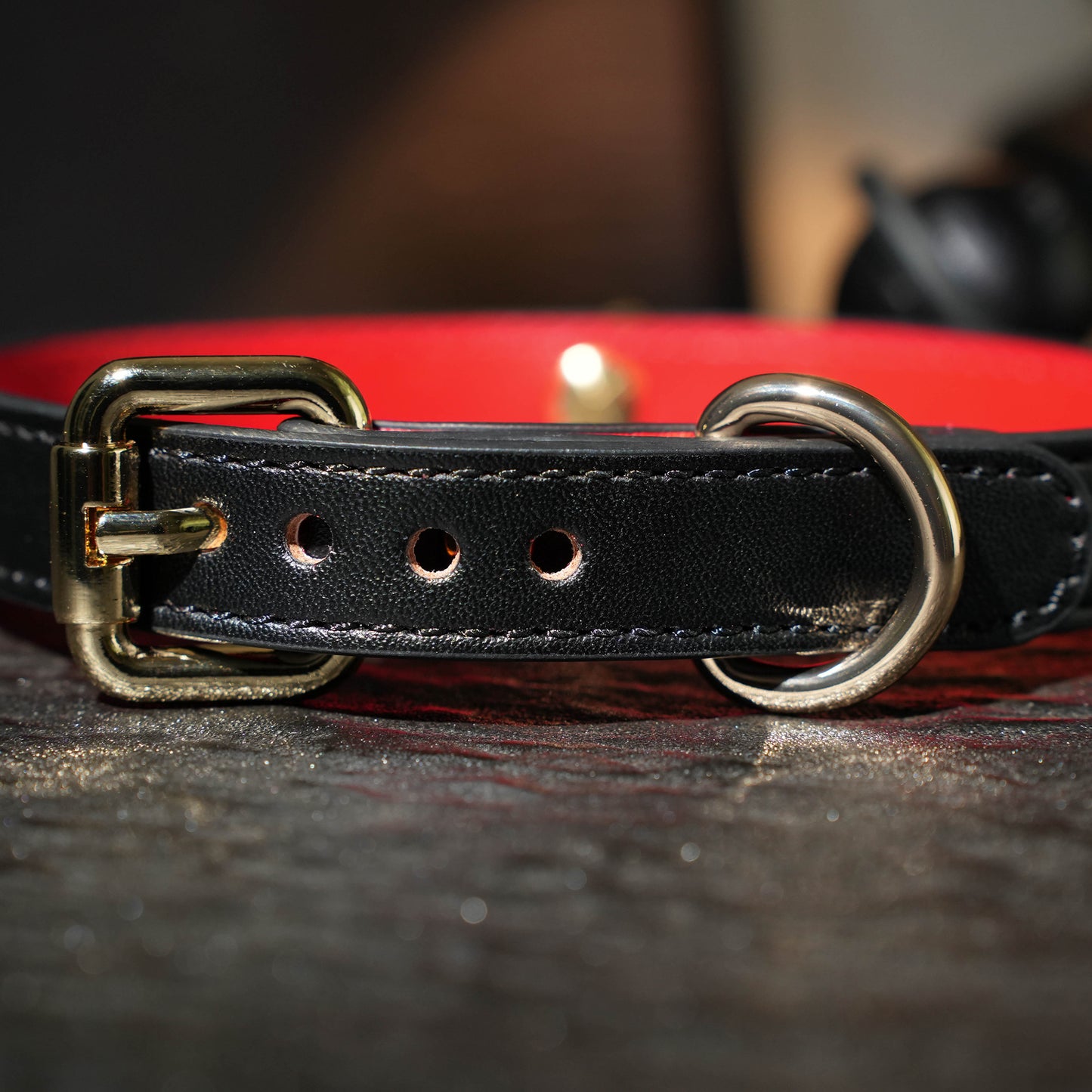 Bell Shaking Black Red With Bell Choker