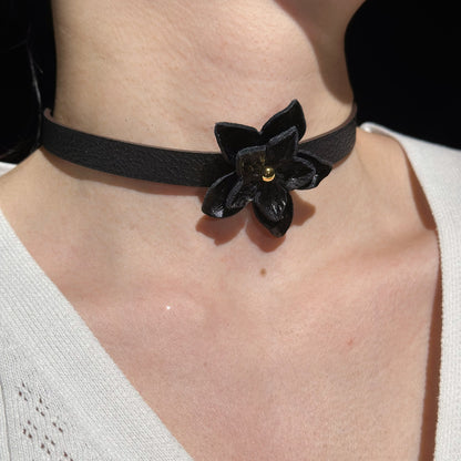 Coeus Flower Choker