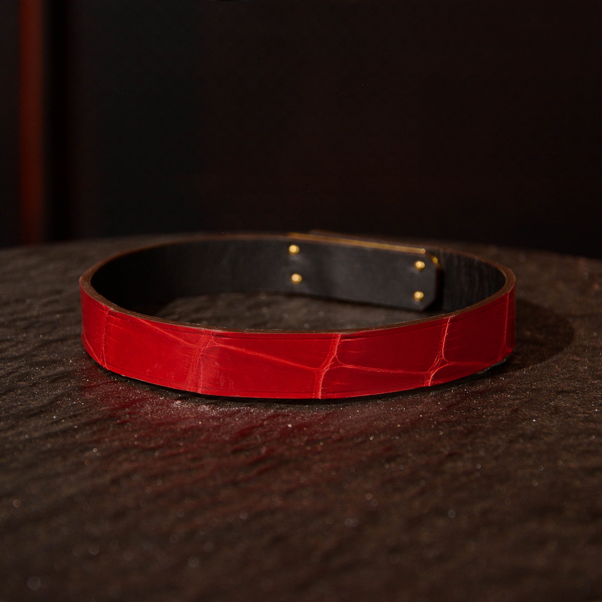 Bacchantes Red Alligator Collar
