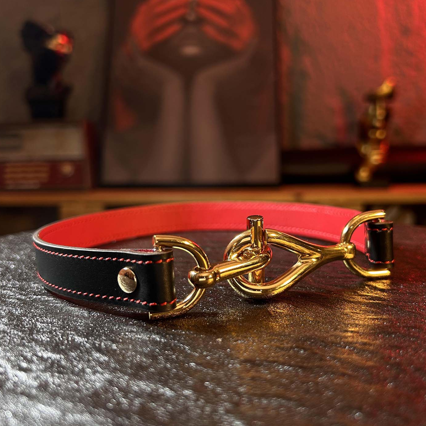 Chaos Black Red Twist Buckle Choker